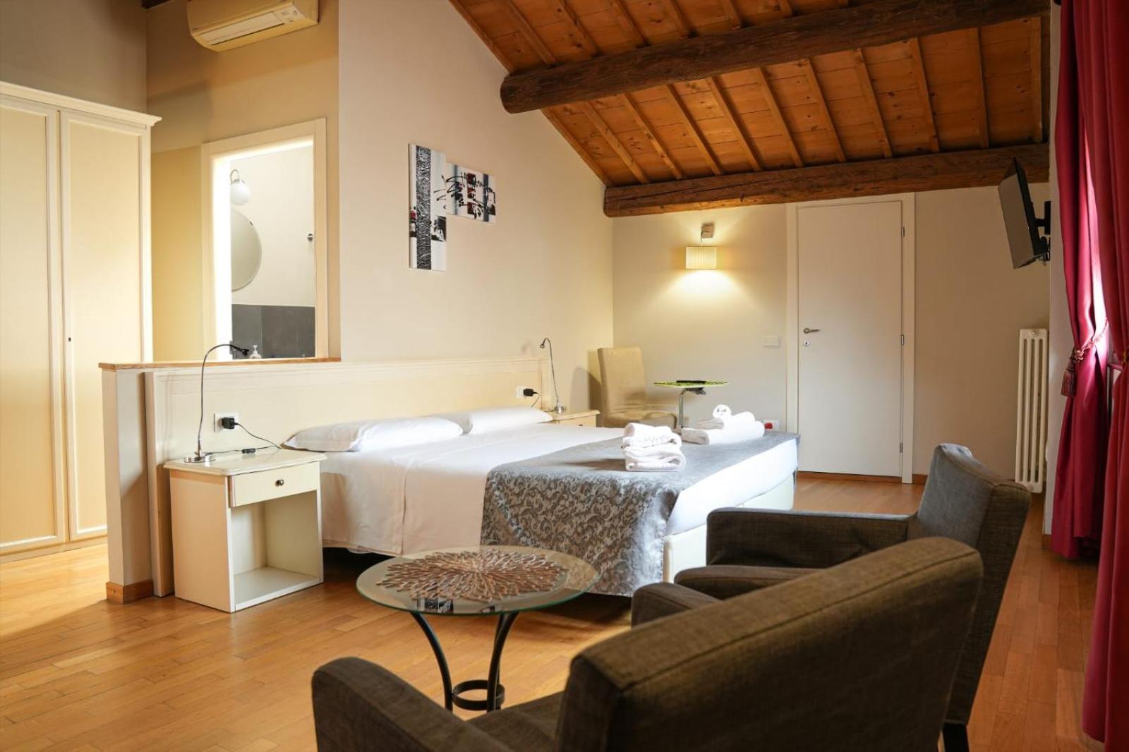 Honey Rooms Ferrara Kültér fotó